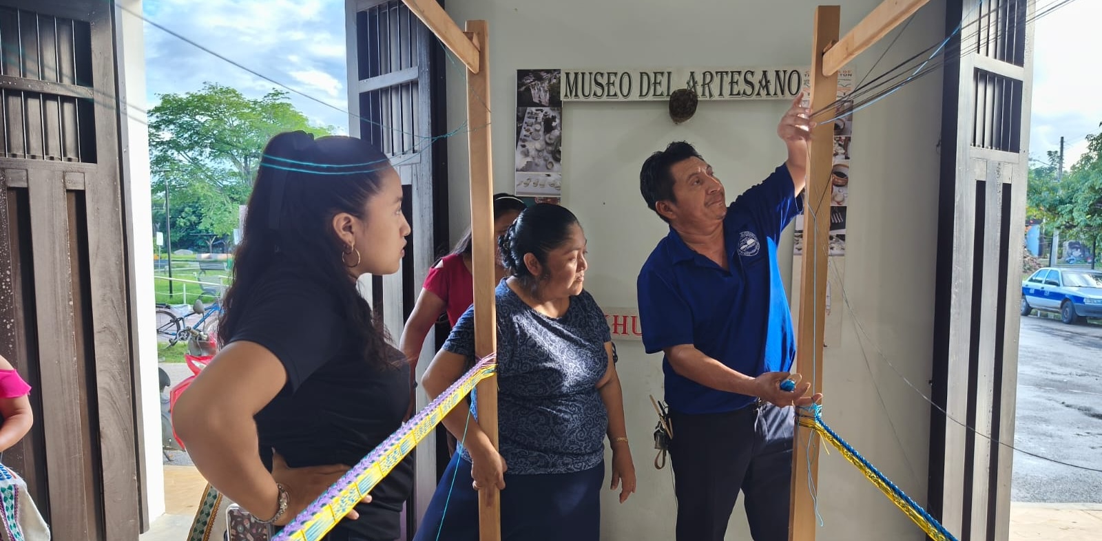 Maestros y Maestras que Enriquecen las Tradiciones Mayas en Casa PICH